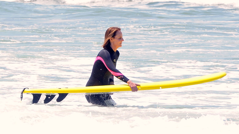 Helen Hunt surfing