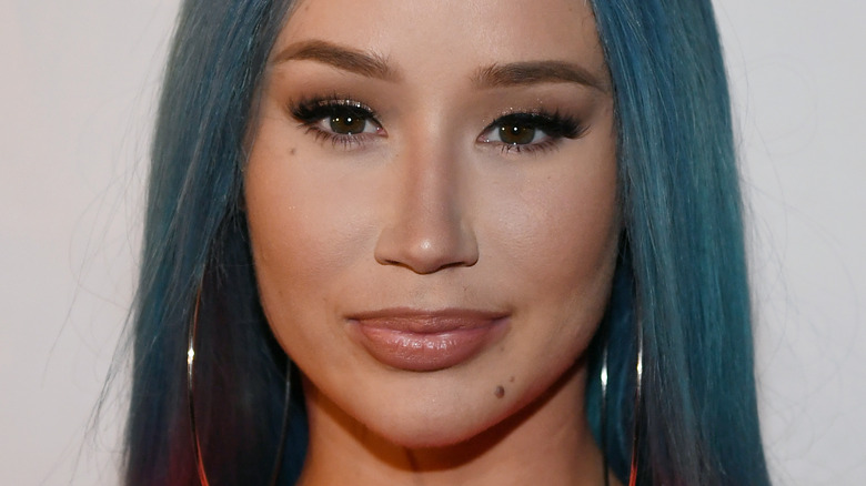 Iggy Azalea with blue hair