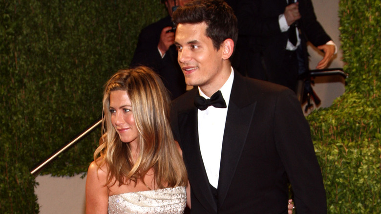 Jennifer Aniston and John Mayer in 2009