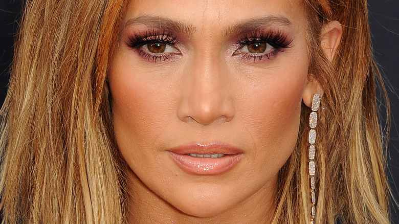 Jennifer Lopez starting off to the distance