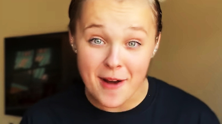 Jojo Siwa speaking
