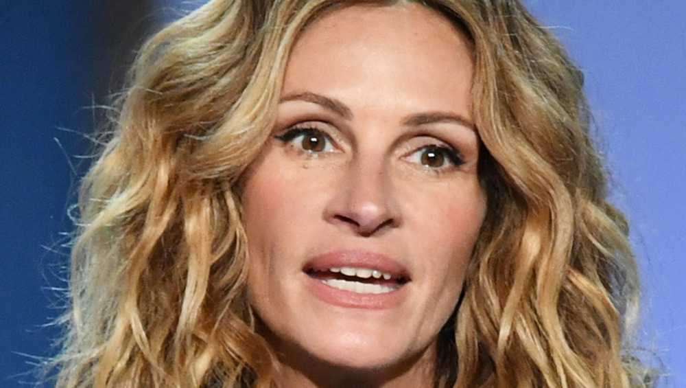 Julia Roberts talking