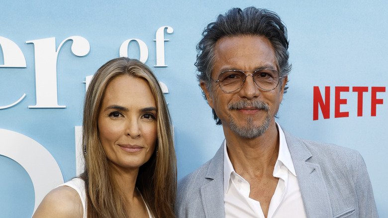 Talisa Soto Benjamin Bratt gray suit