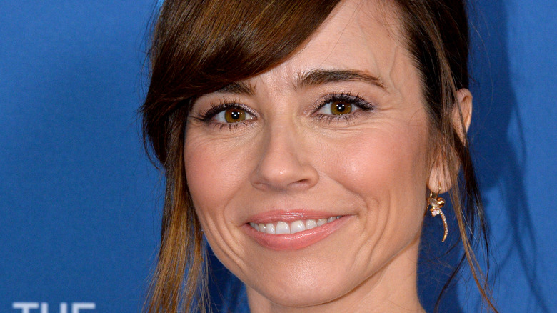 Linda Cardellini smiling