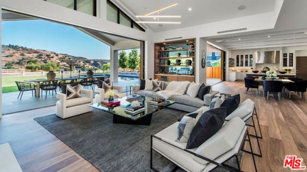 Lori Loughlin and Mossimo Giannulli's new Hidden Hills house