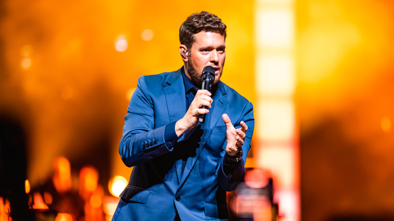 michael buble blue suit microphone