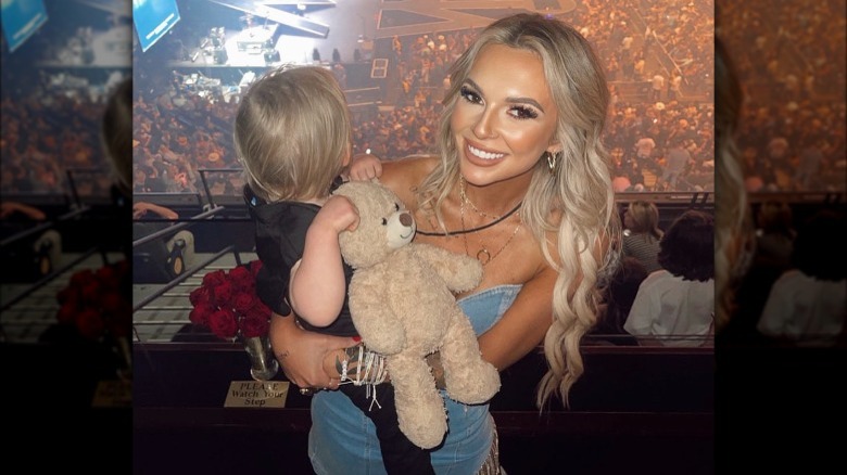 Indigo Wilder Wallen and KT Smith attending concert