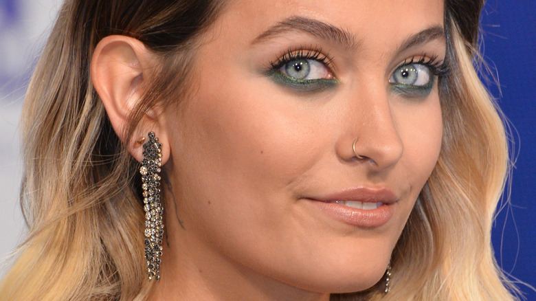 Paris Jackson green eyeliner