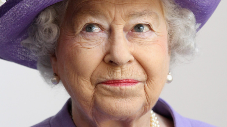 queen elizabeth smiling