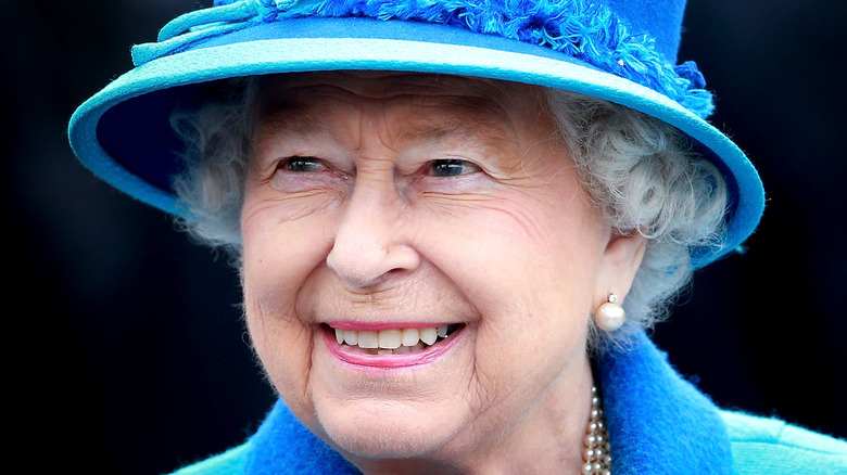 Queen Elizabeth in blue