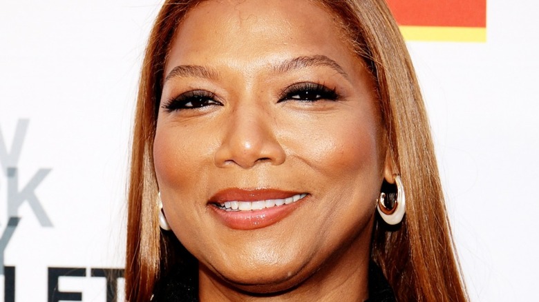 Queen Latifah smiling