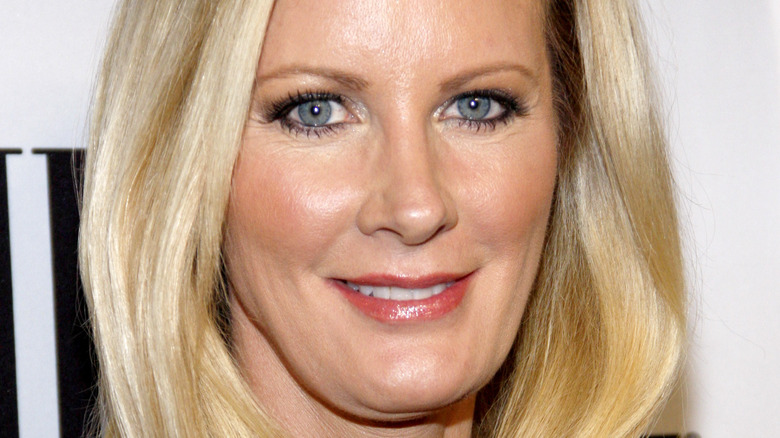 Sandra Lee smiles at event 