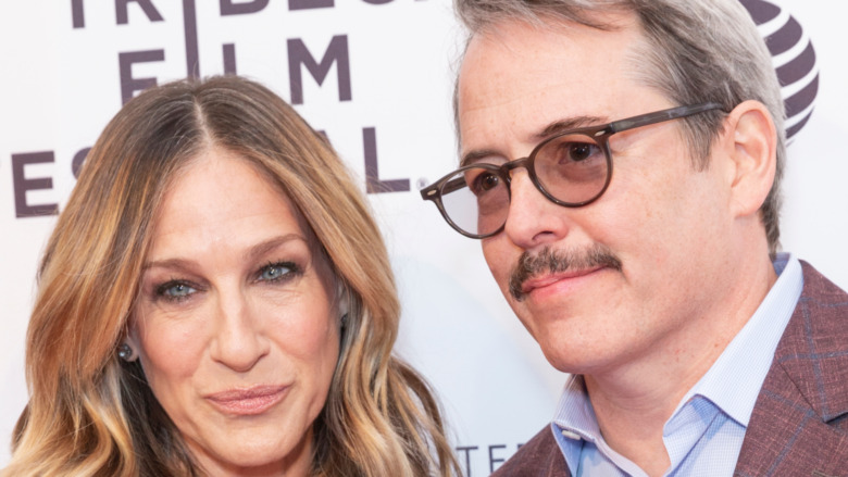 Sarah Jessica Parker smiling beside Matthew Broderick