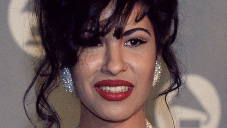 Selena Quintanilla smiling