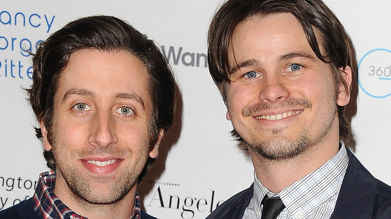 Simon Helberg and Jason Ritter smiling