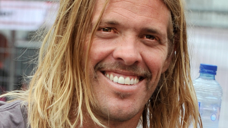 Taylor Hawkins smiles