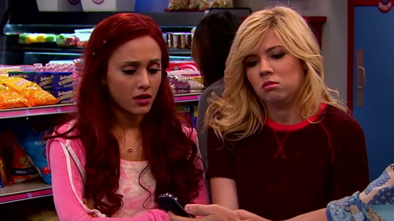 Ariana Grande and Jennette McCurdy in Sam & Cat
