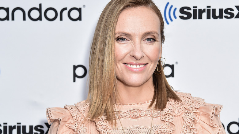 Toni Collette posing for cameras
