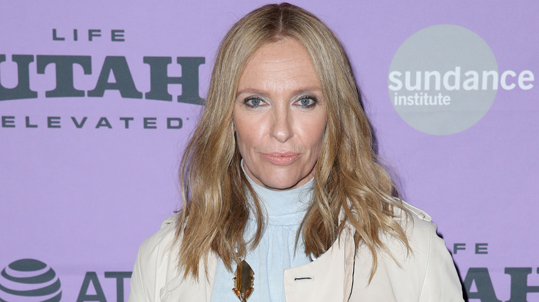 Toni Collette posing for cameras