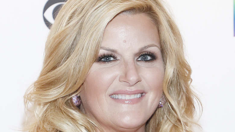 Trisha Yearwood on the red carpet