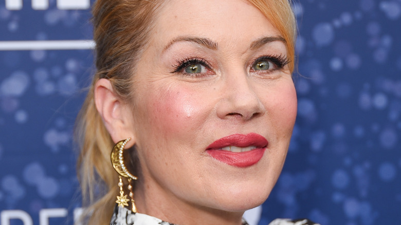 Christina Applegate pink lipstick