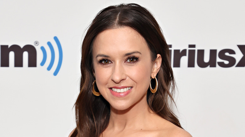Lacey Chabert gold earrings