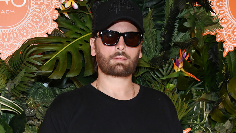 Scott Disick wears sunglasses