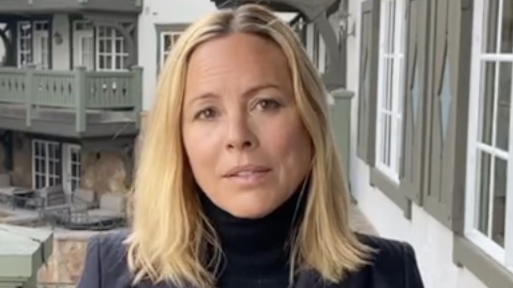Maria Bello talking