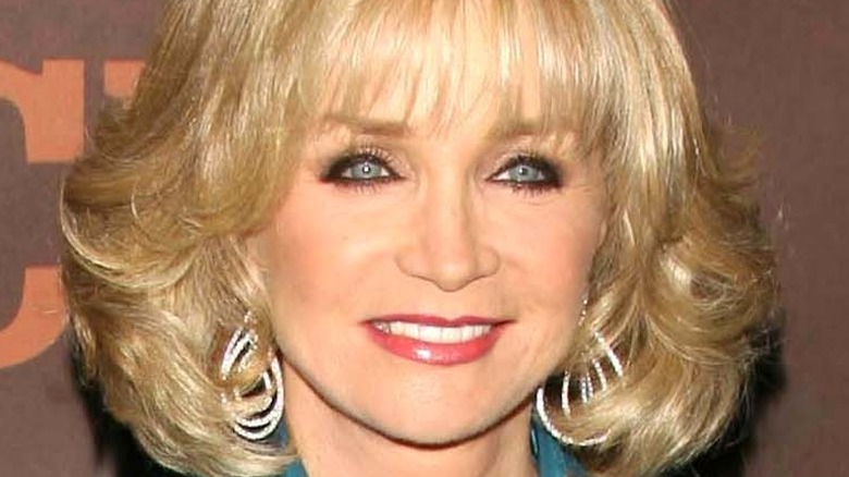 Barbara Mandrell smiling