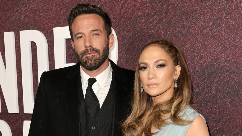 Ben Affleck and Jennifer Lopez posing