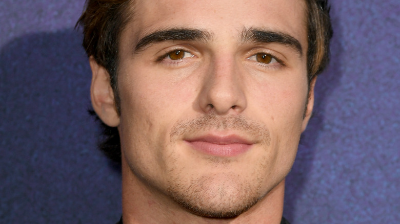 Jacob Elordi sports a five o'clock shadow