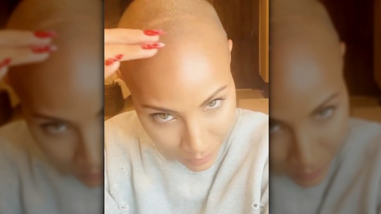 Jada Pinkett Smith videos herself