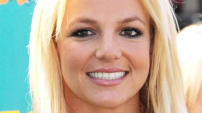 Britney Spears teeth