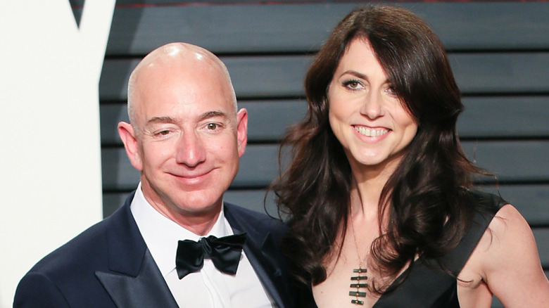 Jeff Bezos and MacKenzie Scott posing together