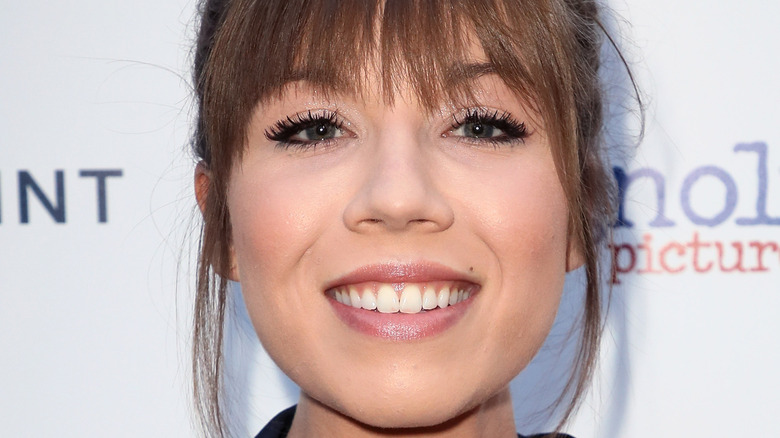 Jennette McCurdy at a premiere