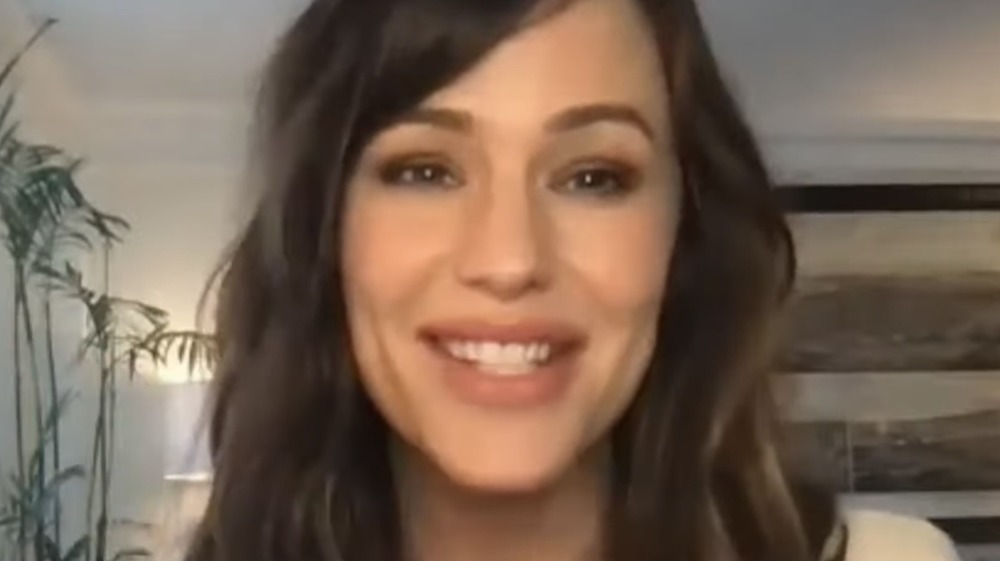 Jennifer Garner speaking during her Sirius XM interview