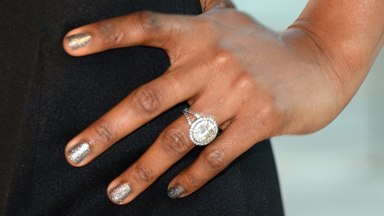 Jennifer hudson engagement ring hotsell