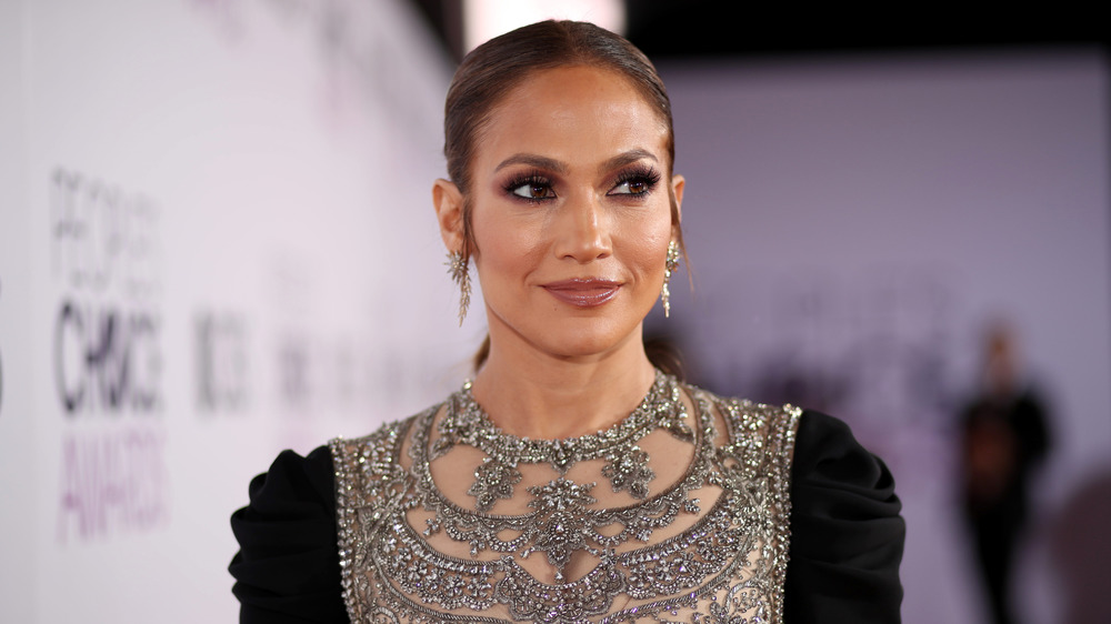 Jennifer Lopez posing