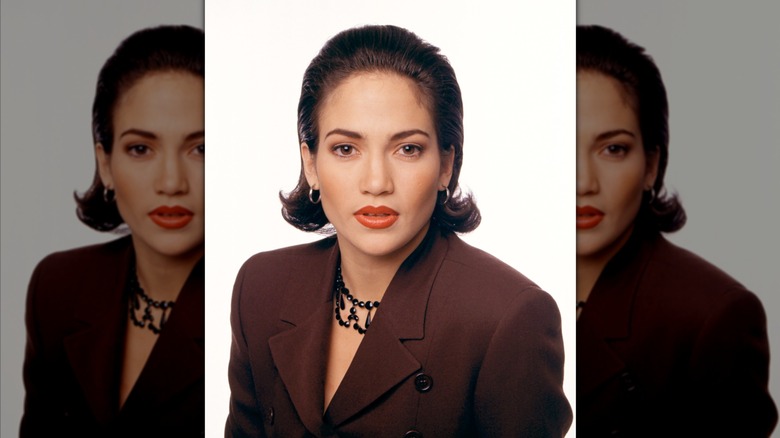 Jennifer Lopez short hair in the '90s