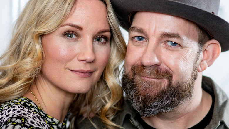 Jennifer Nettles and Kristian Bush smiling