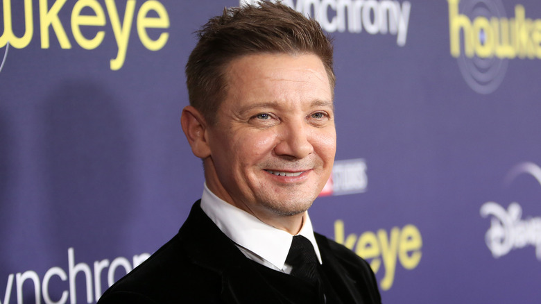 Jeremy Renner smiling