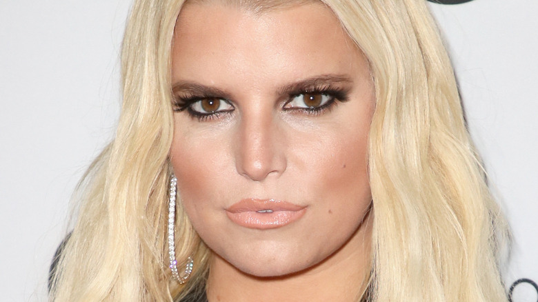 Jessica Simpson red carpet