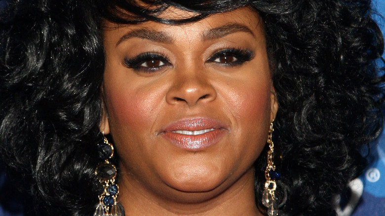 Jill Scott posing