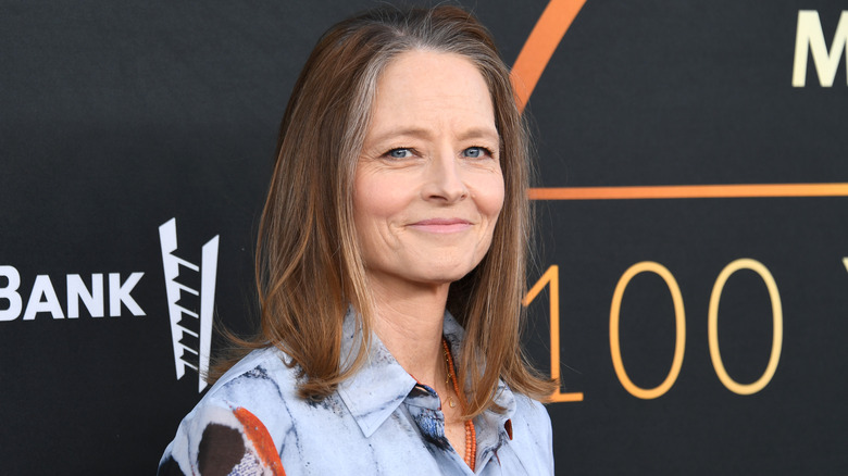 Jodie Foster red carpet bank