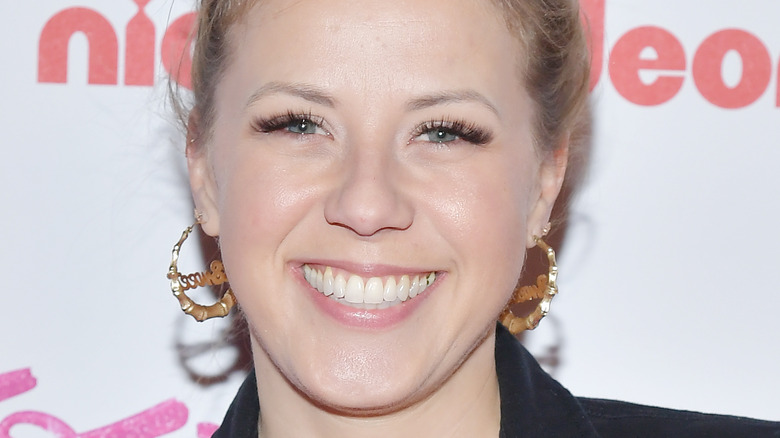 Jodie Sweetin attending event