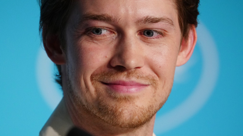 Joe Alwyn smiling