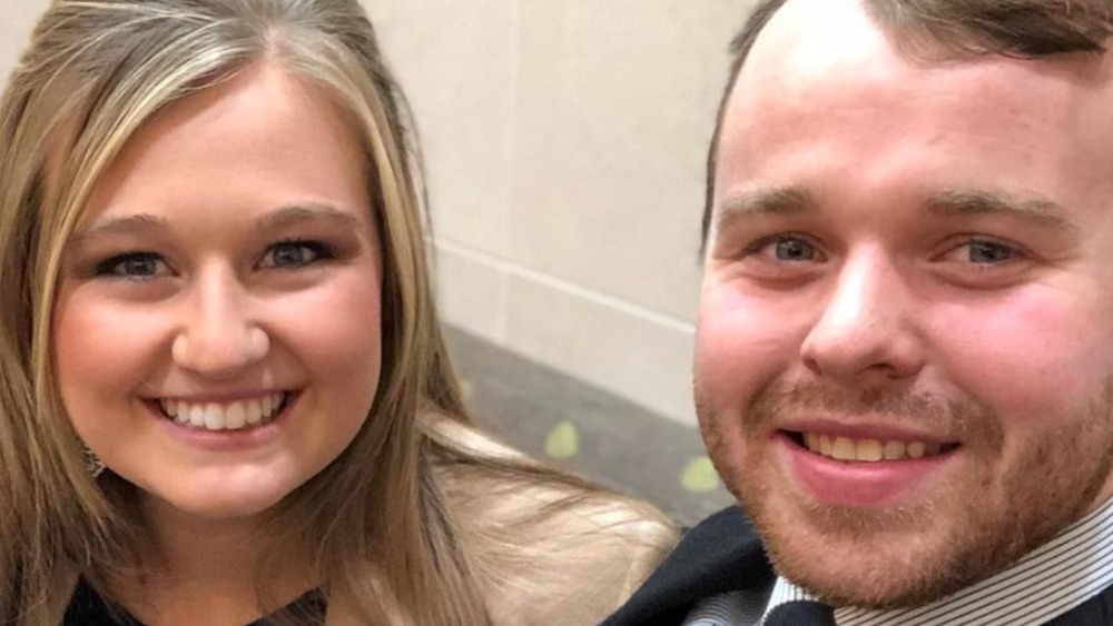 Kendra and Joe Duggar pose for a selfie 