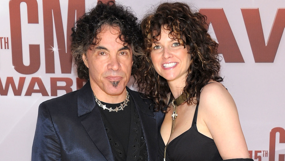 John Oates And Aimee Oates Spill The Details About Their Life