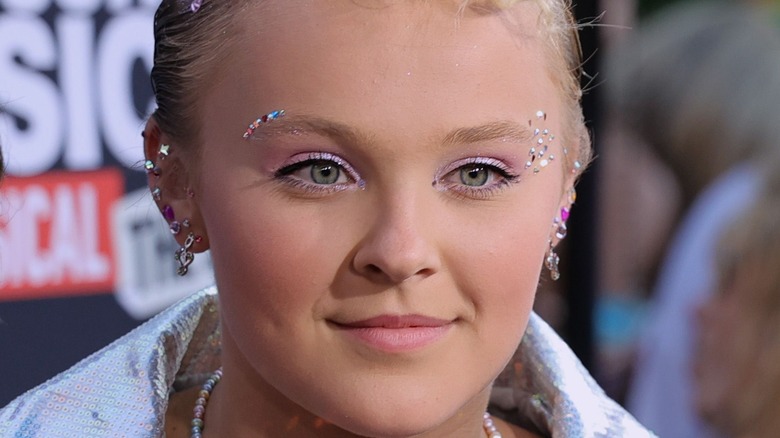 JoJo Siwa at a 2022 premiere