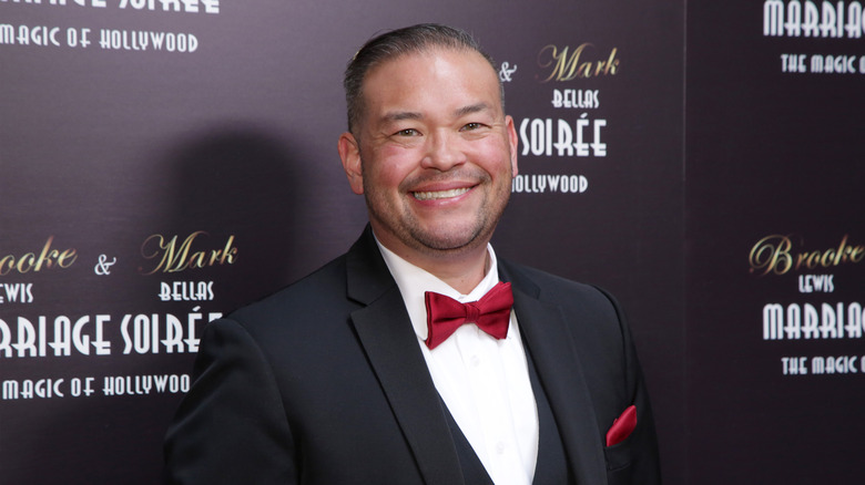 Jon Gosselin wearing a tuxedo